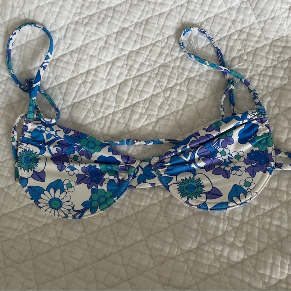 Frankie’s Bikinis Maggie Top